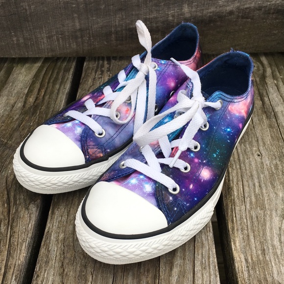 converse galaxy print